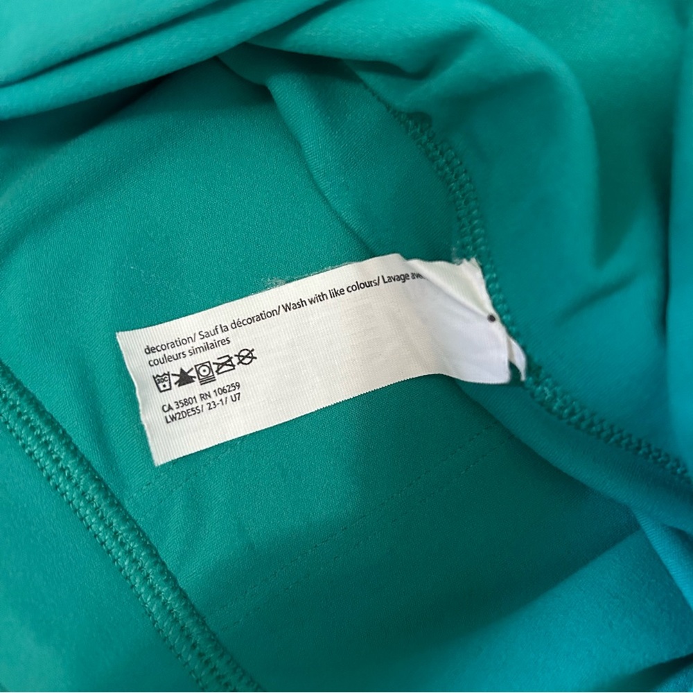 Lululemon Athletica Activewear Set Teal & Black Size 4 top Size 6 leggings - Picture 7 of 15